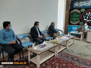 دیدار مهندس خیرخواهان، سرپرست دانشکده کشاورزی امیرآباد دامغان و جمعی از کارکنان با حضرت حجت الاسلام والمسلمین حاج آقای حسینیان امام جمعه شهرستان دامغان. 3